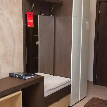 Crystal Hotel Pecinci