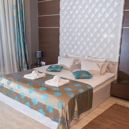 Hotel Crystal 3*